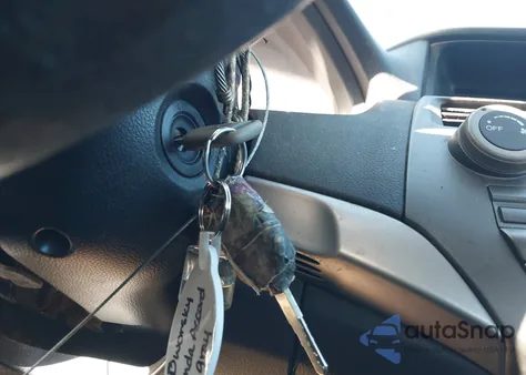 2011 Honda Accord 2.4 Lx из США, поврежденный, VIN 1HGCP2F35BA084529